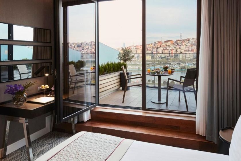 Movenpick Istanbul Hotel Golden Horn Istanbul - Premium King Room with Sea View