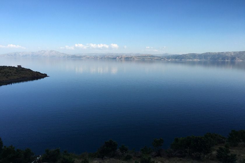 دریاچه وان؛ مقصدی جادویی برای عاشقان طبیعت گردی