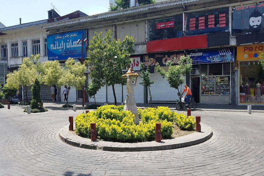 بازار رشت کجاست؟
