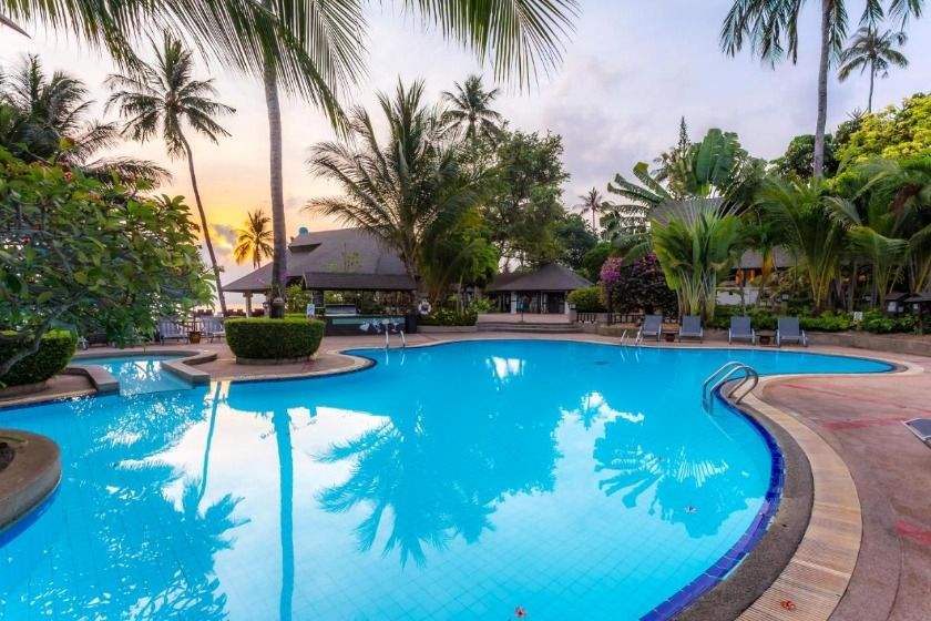 Phi Phi Holiday Resort Phuket - pool