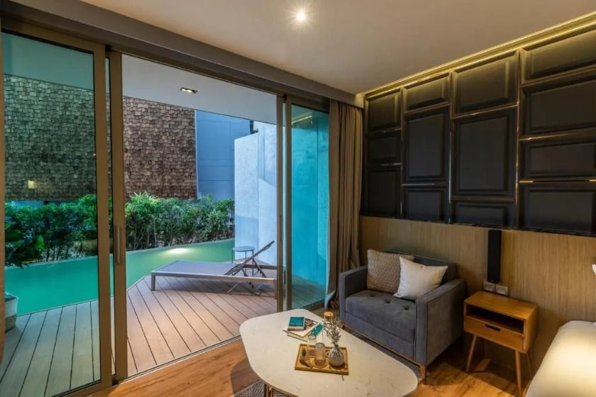 Wyndham Grand Nai Harn Beach Phuket -Deluxe King Room with Pool Access