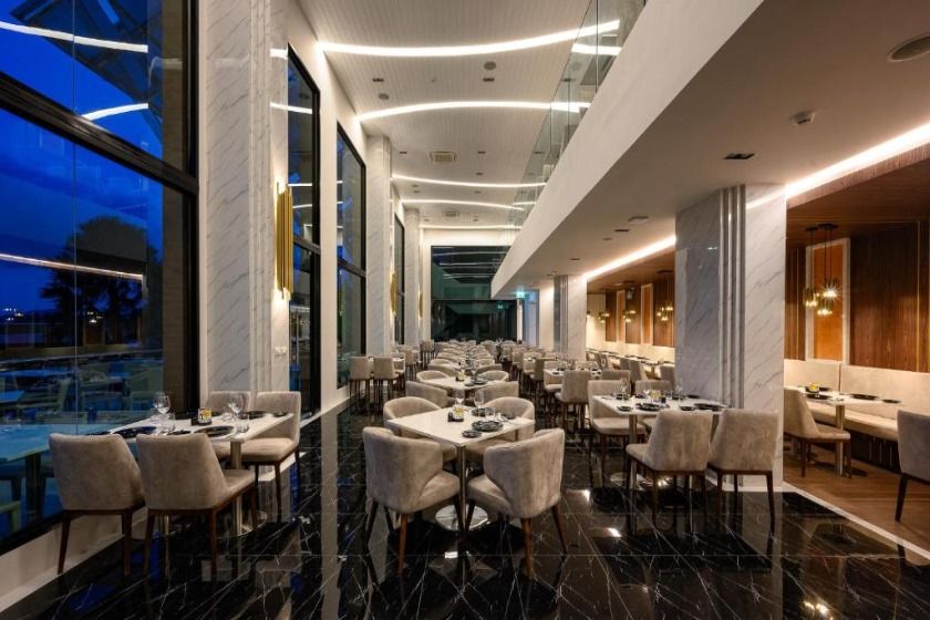Mida Grande Resort Phuket - restaurant