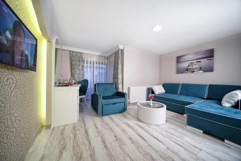 Demonti Hotel Ankara - Suite with Jacuzzi