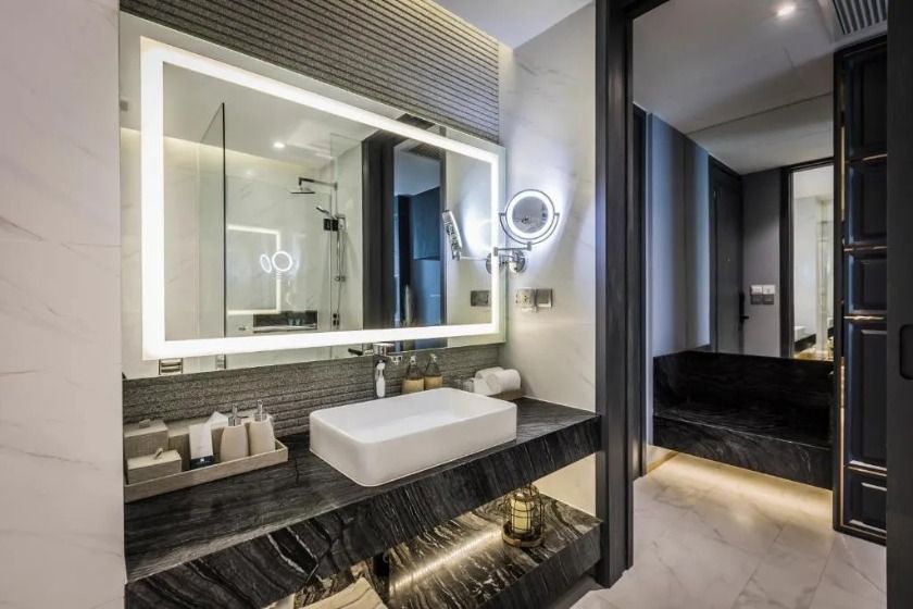 Wyndham Grand Nai Harn Beach Phuket -Deluxe King Room with Pool Access