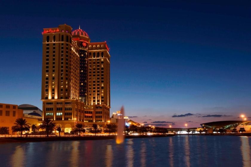 Sheraton Mall of the Emirates Hotel Dubai - facade