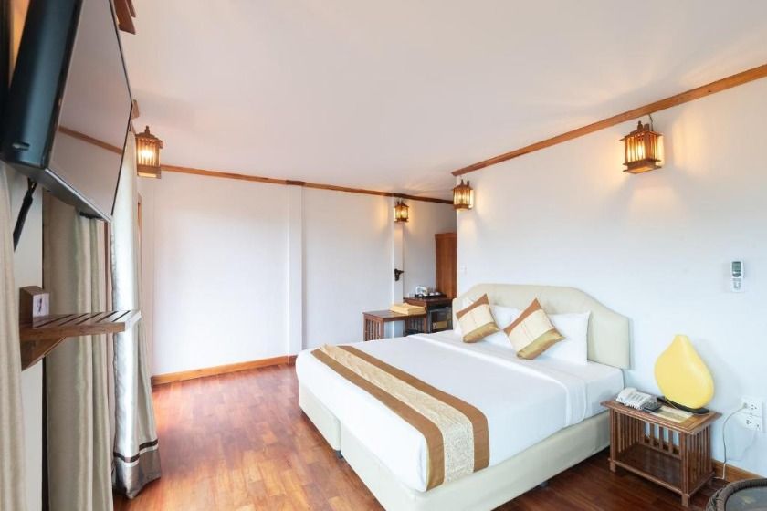 Phi Phi The Beach Resort Phuket - Standard Room with No View- Free Transfer to Tonsai Pier