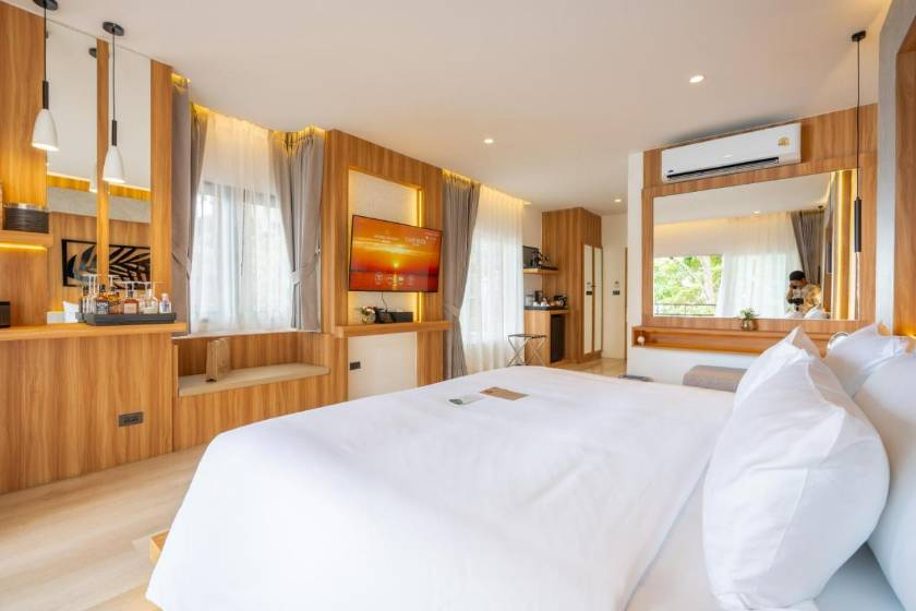 ANONA SUNSET Boutique - Executive Ocean front