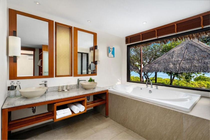 SAii Phi Phi Island Village Phuket - Beachfront Junior Suite