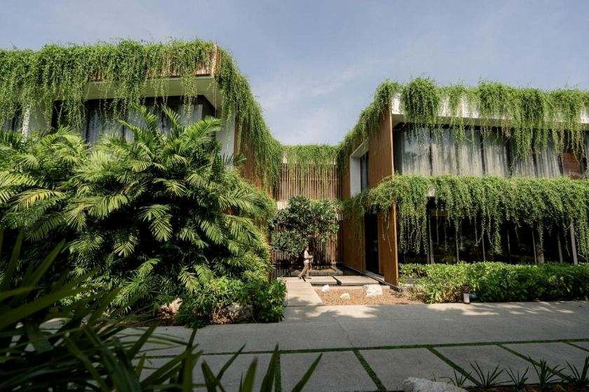 Stay Wellbeing & Lifestyle Resort Phuket - facade