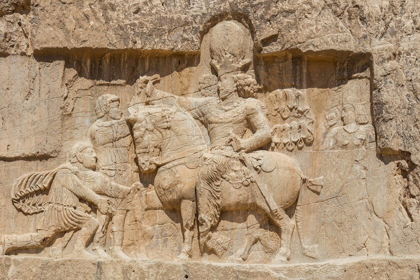 نقش برجسته پیروزی شاپور اول