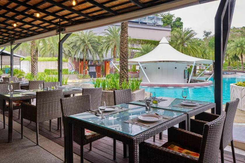 Patong Bay Hill - restaurant