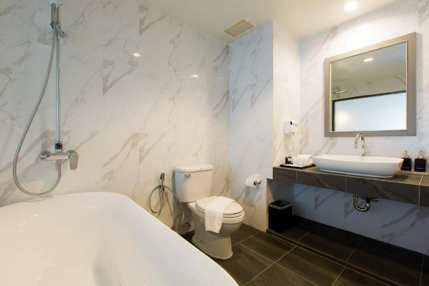 ANONA SUNSET Boutique - Grand Executive Ocean front