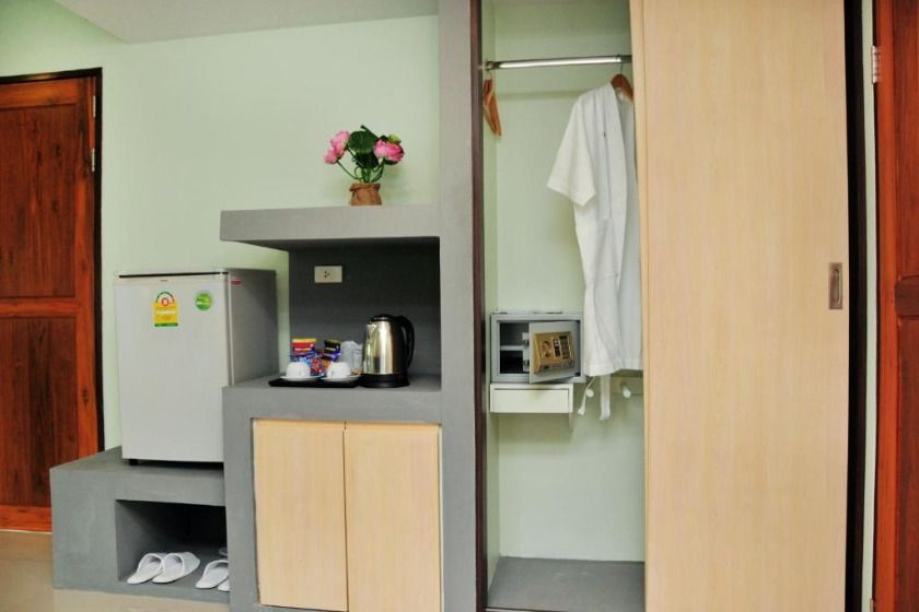 AM Surin Place - SHA Extra Plus Phuket - Deluxe Room