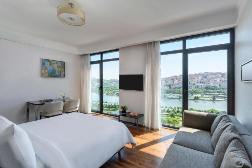 Movenpick Istanbul Hotel Golden Horn Istanbul - Junior Suite with Sea View