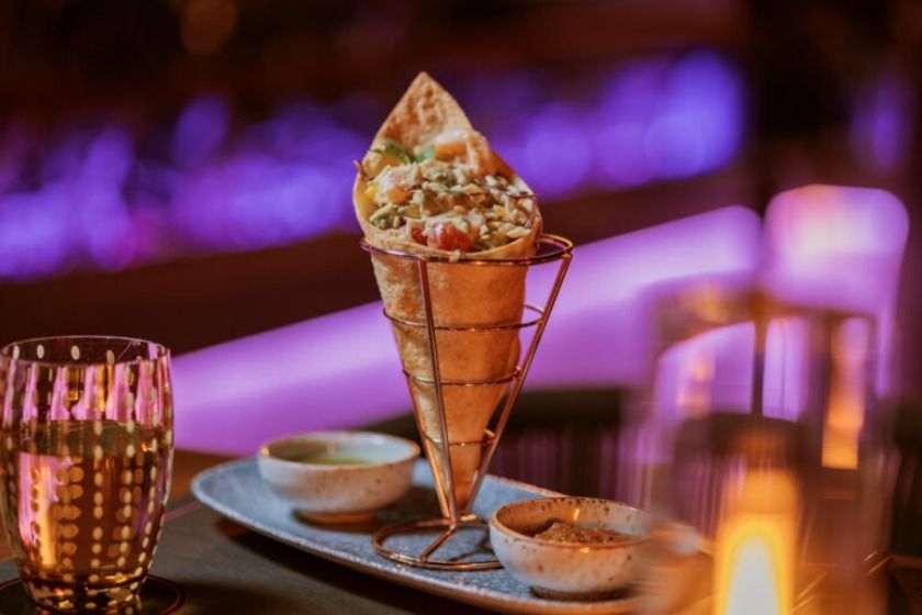 Stay Wellbeing & Lifestyle Resort Phuket - food and drink