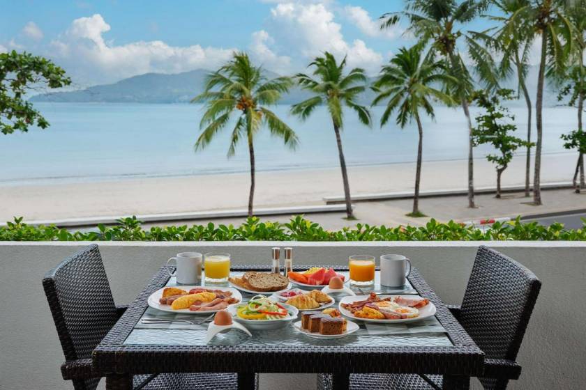 HOMM Bliss Southbeach Patong - breakfast