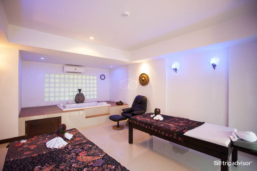 Navatara Phuket Resort