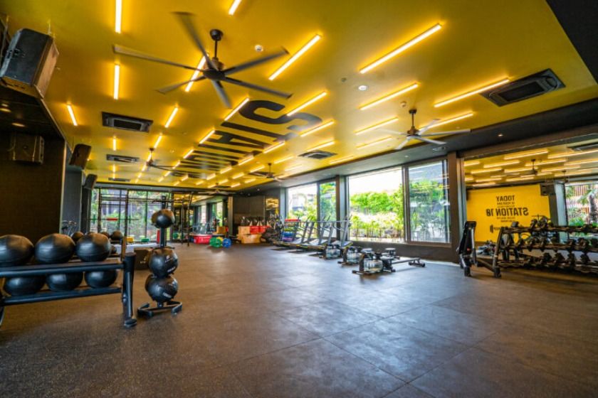 Stay Wellbeing & Lifestyle Resort Phuket - fitness center 