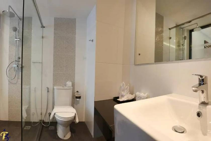 Paripas Patong Resort - Family Room with Balcony