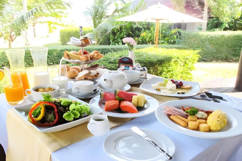 The Vijitt Resort Phuket - food and drink