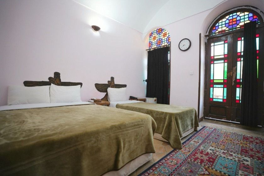هتل سنتی رز یزد - اتاق سه تخته