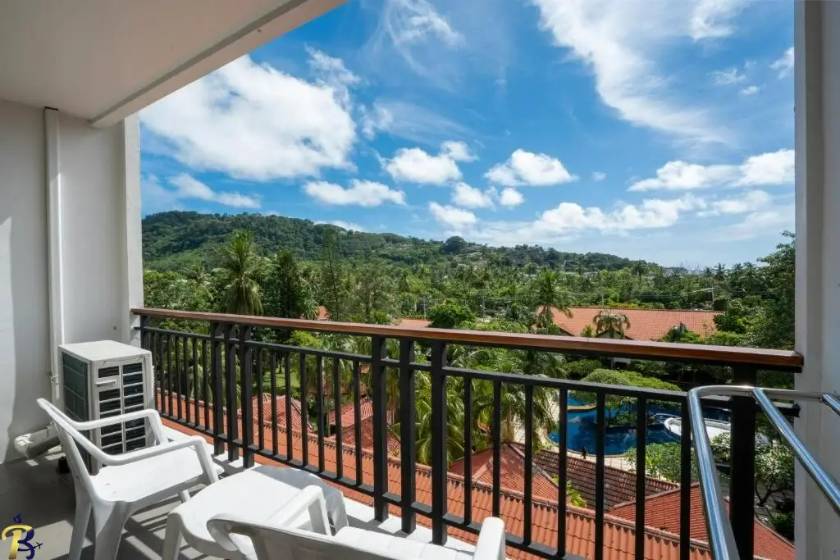 Paripas Patong Resort - Deluxe Double Room with Balcony