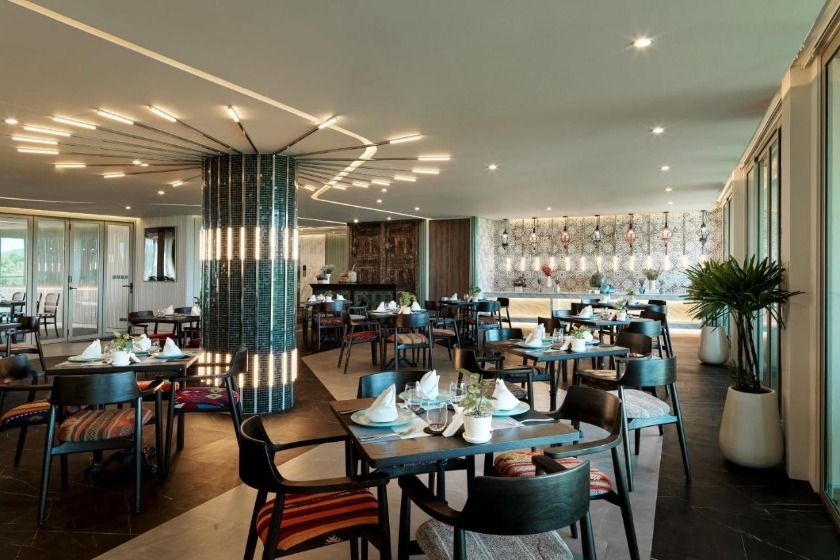 Wyndham Grand Nai Harn Beach Phuket - restaurant