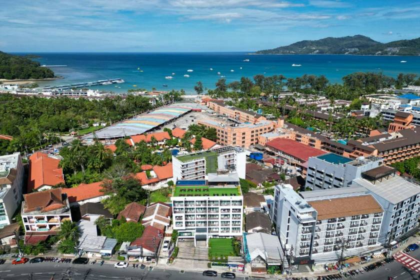 Paripas Patong Resort - facade