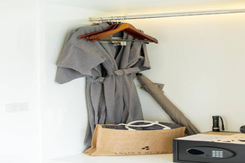 ANONA SUNSET Boutique - Deluxe Jacuzzi Ocean Front