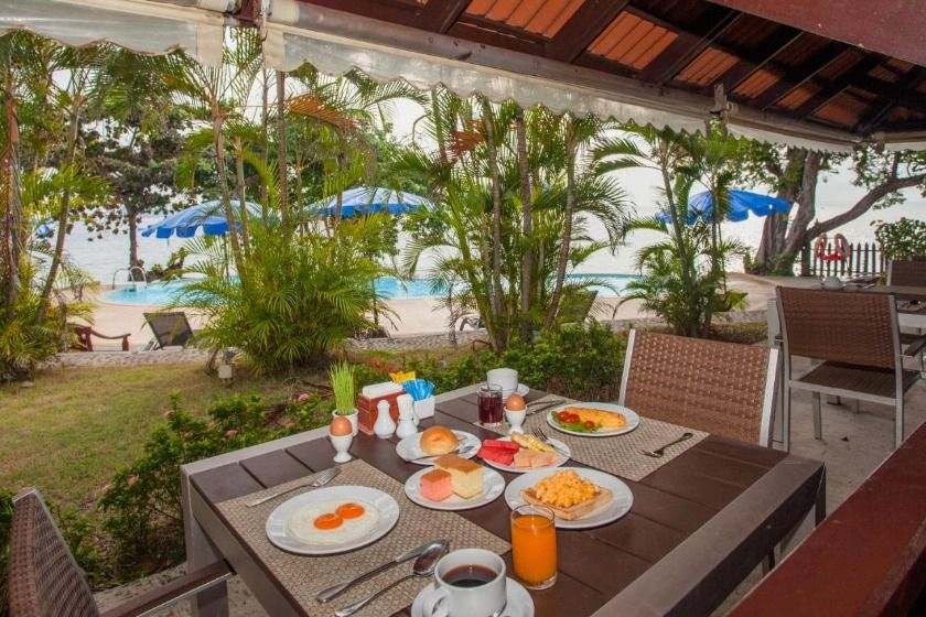 Phi Phi Natural Resort Phuket - breakfast 