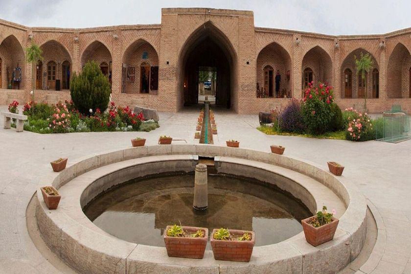 کاروان‌سرای ملک 
