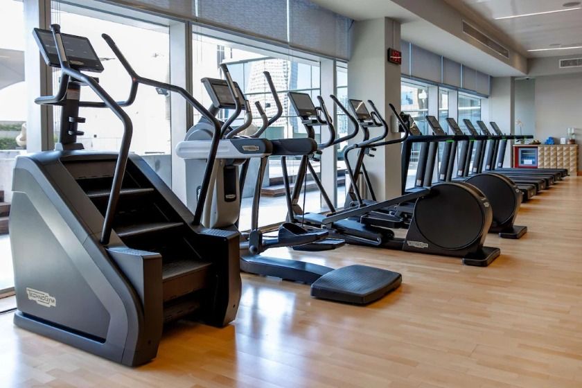 Conrad Dubai - fitness center 