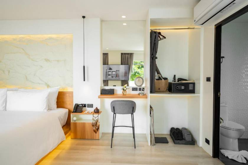 ANONA SUNSET Boutique - Deluxe Triple Room with Ocean View