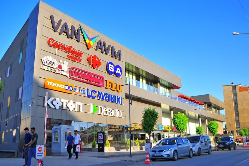 مرکز خرید وان ای‌وی‌ام (Van AVM). منبع عکس: گوگل مپ. عکاس: Ismail Kilicaslan