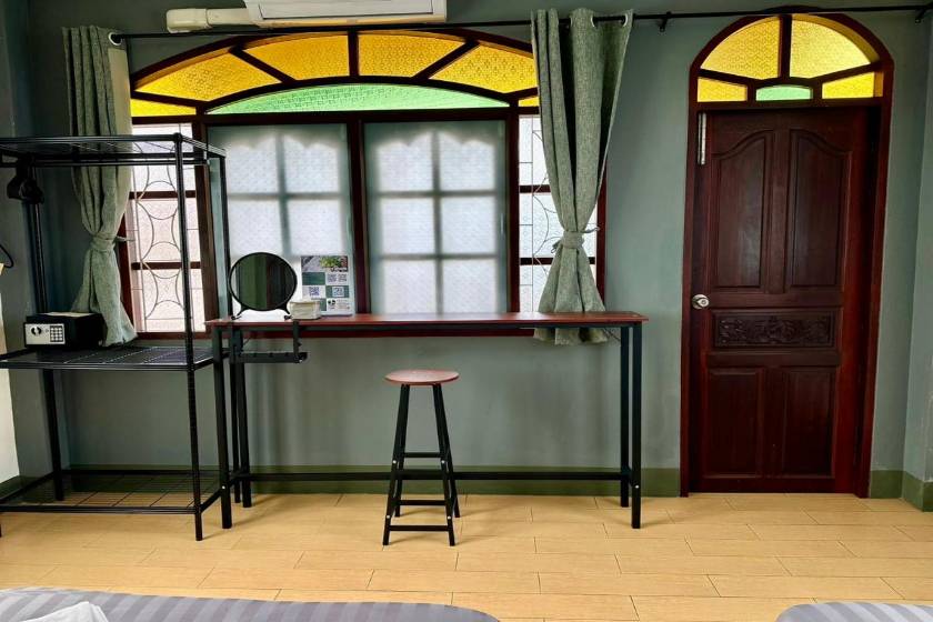 Niece Hostel Phuket - SHA Extra Plus - Five-Bedroom House