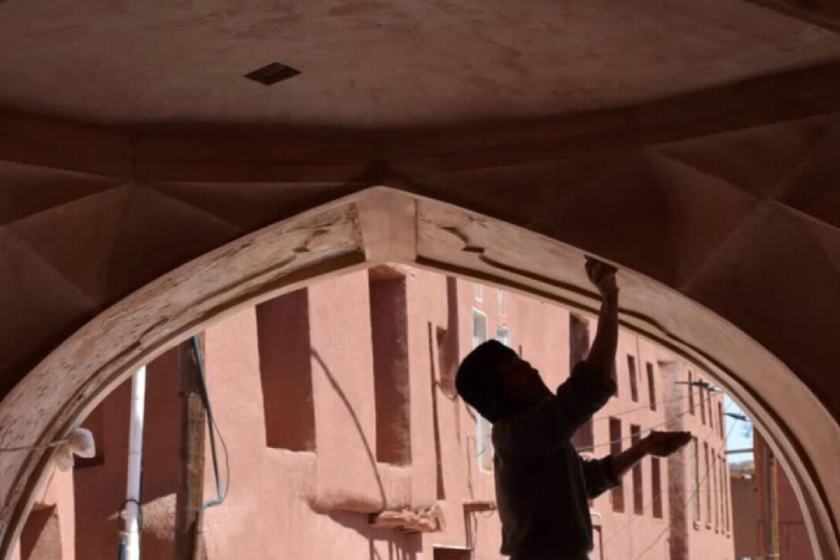 نفس دوباره آتشکده هارپاک ابیانه در سایه مرمت