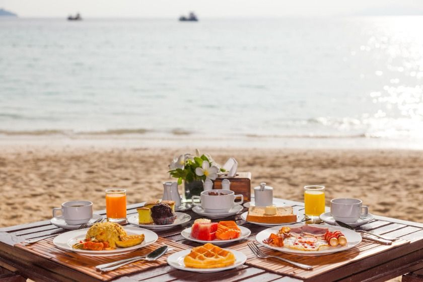 PP Erawan Palms Resort Phuket - food and drink