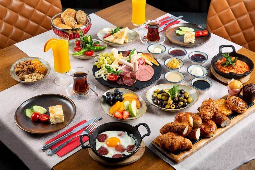 Movenpick Istanbul Hotel Golden Horn Istanbul - breakfast 