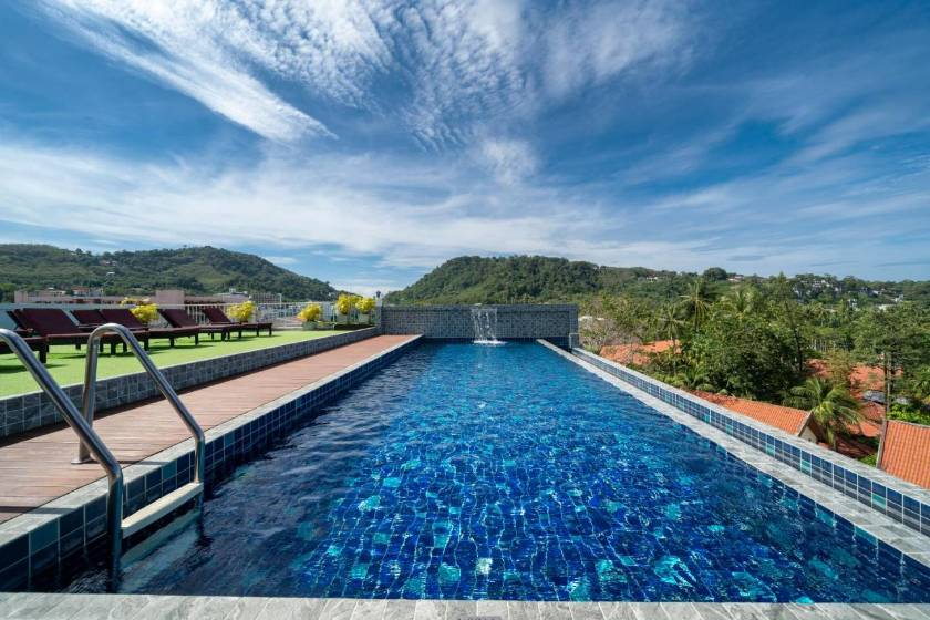 Paripas Patong Resort - pool