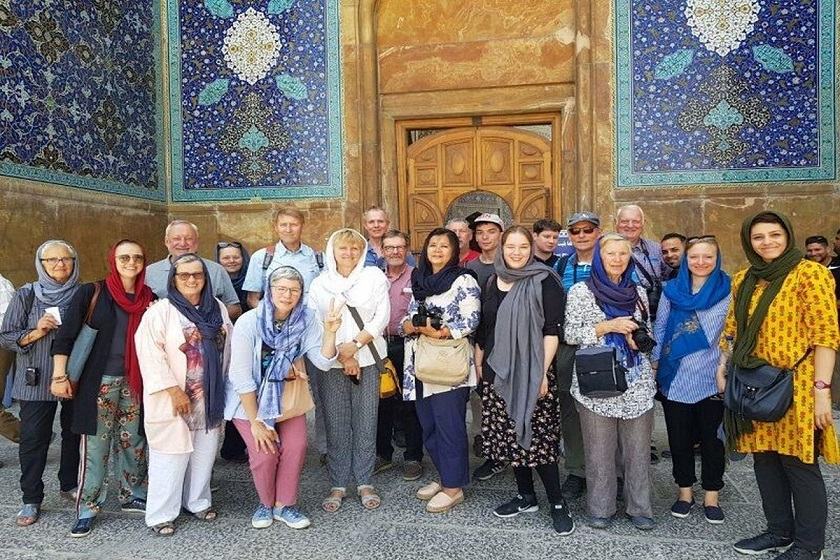 گردشگران خارجی در ایران. منبع عکس خبرگزاری ویستا. عکاس نامشخص
