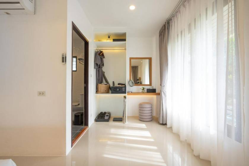 ANONA SUNSET Boutique - Grand Executive Ocean front