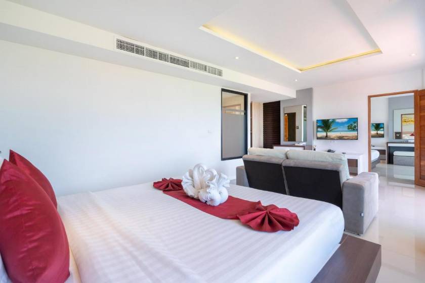Paripas Patong Resort - Deluxe Twin or Double Room with Balcony (No View)