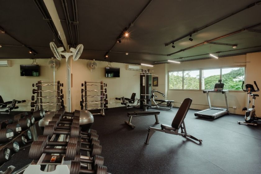 Wyndham Grand Nai Harn Beach Phuket -fitness center 