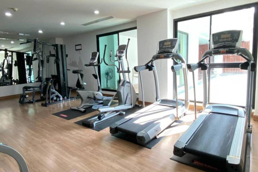 Paripas Patong Resort - fitness center