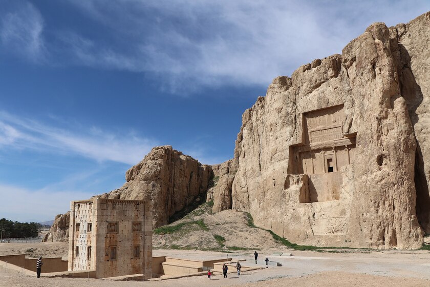 آرامگاه داریوش دوم