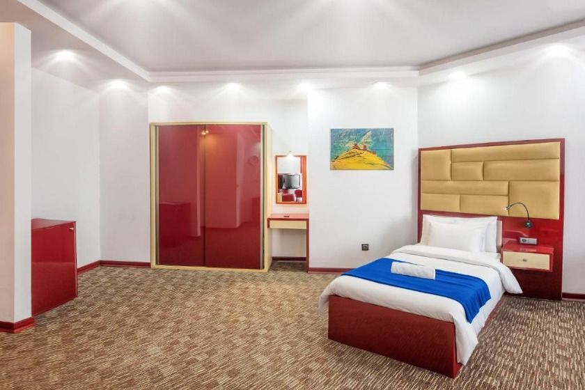 Denis Hotel Tbilisi - Luxury Triple Room