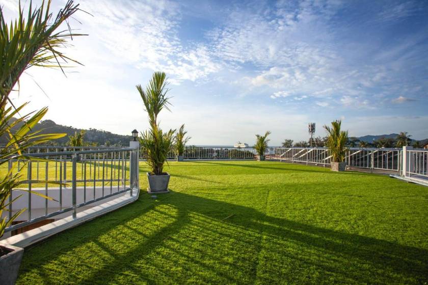 Paripas Patong Resort - facade