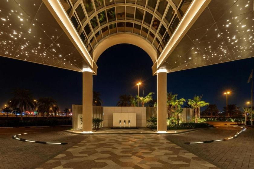 Sheraton Mall of the Emirates Hotel Dubai - facade