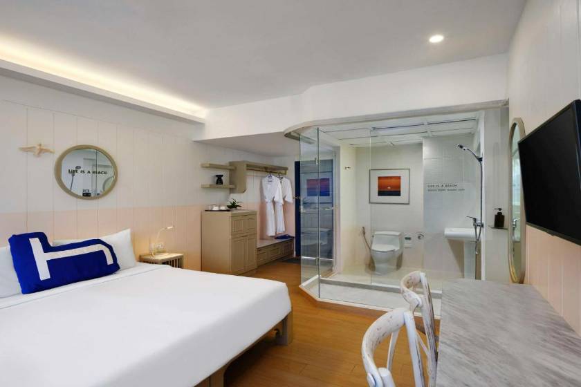 HOMM Bliss Southbeach Patong - Deluxe Double or Twin Room with Sea View