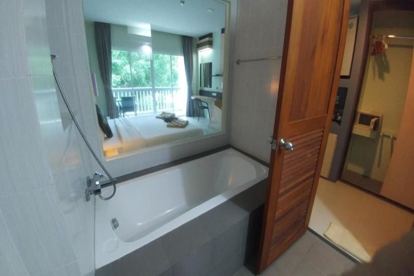AM Surin Place - SHA Extra Plus Phuket - Deluxe Room